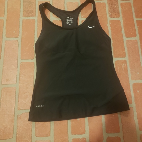 black tank top nike